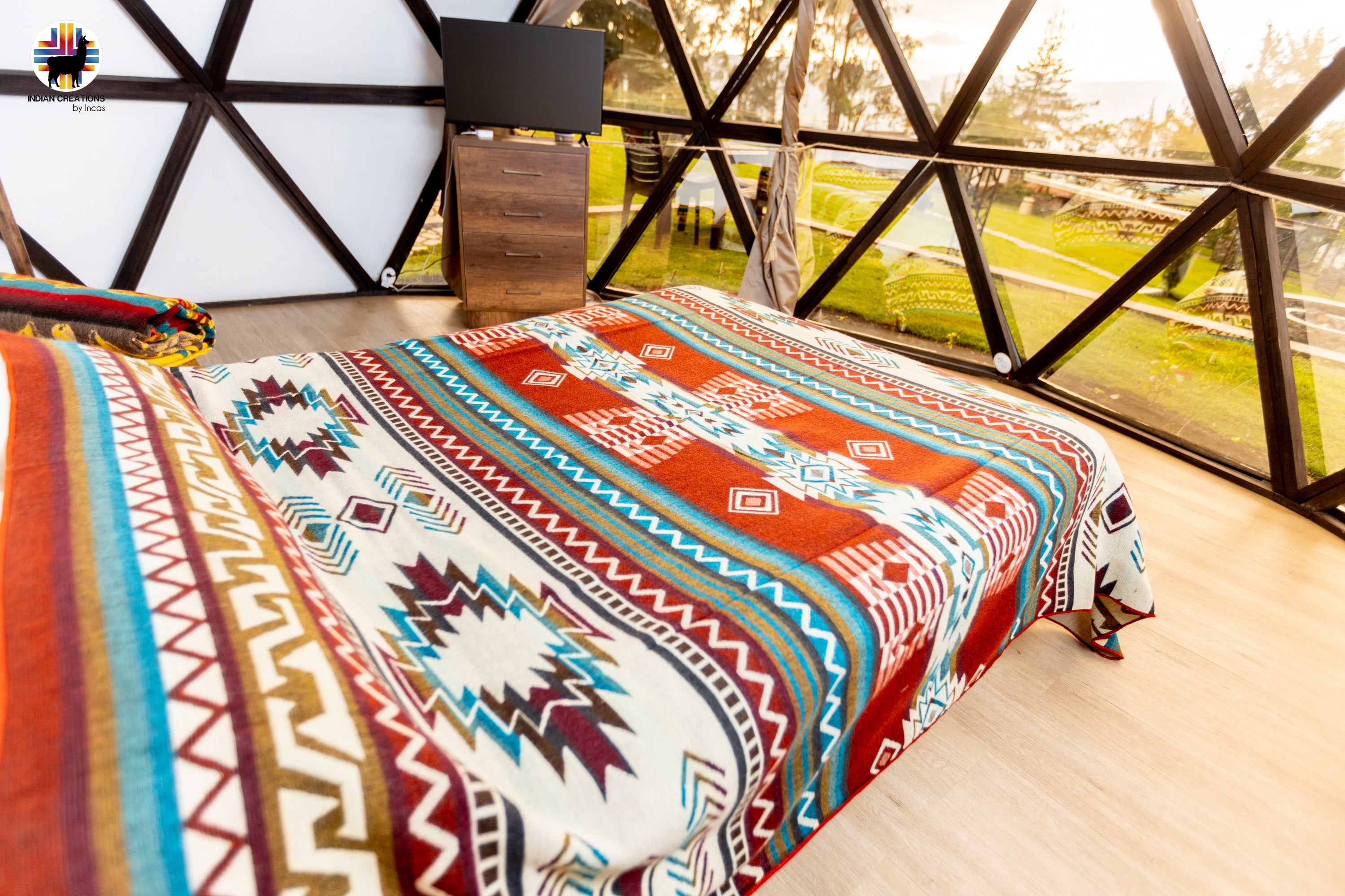 KING SIZE and Heavy-Duty Alpaca Blanket (Essential Ancient)