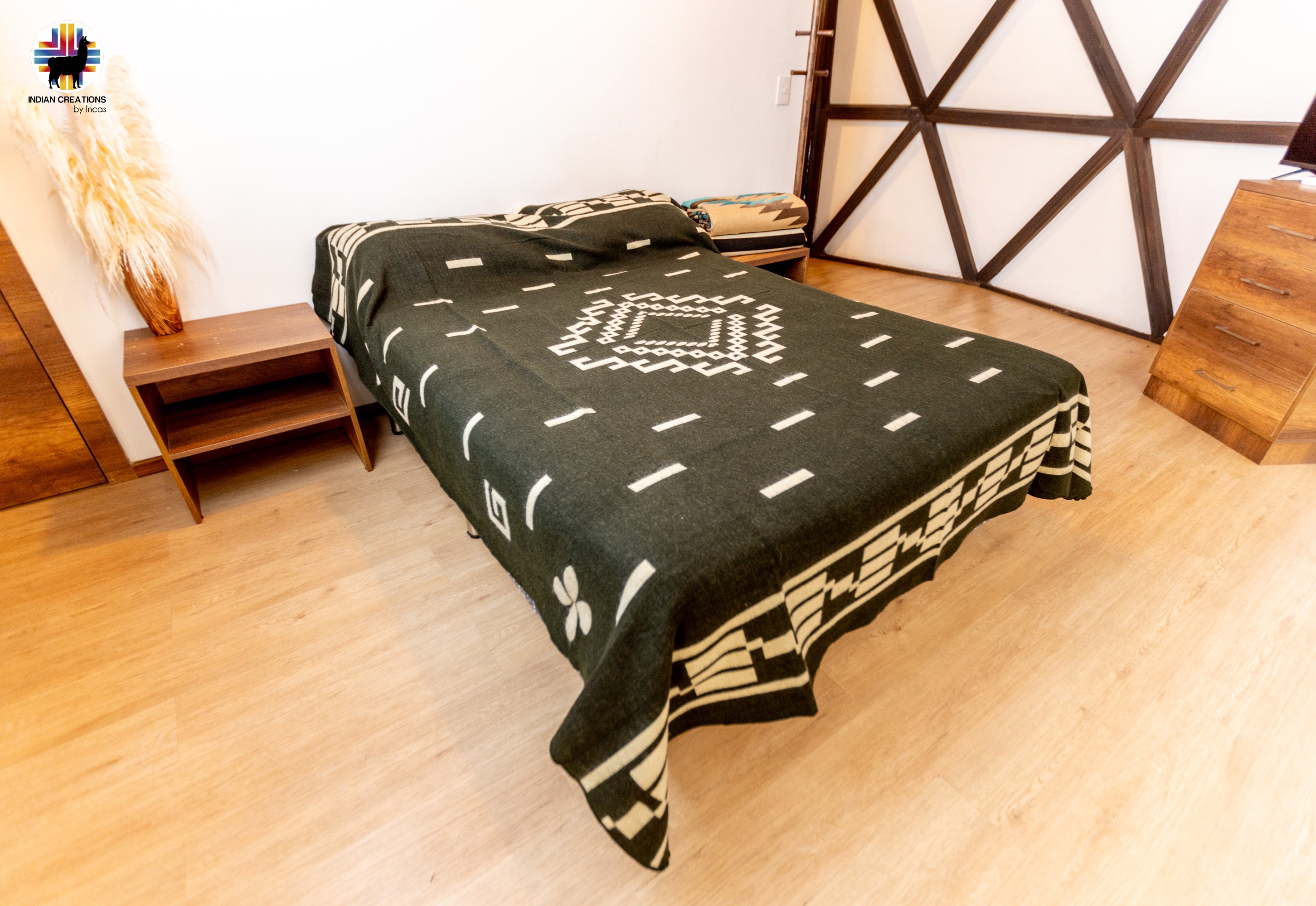 KING SIZE and Heavy-Duty Alpaca Blanket (Chrysanthemum)