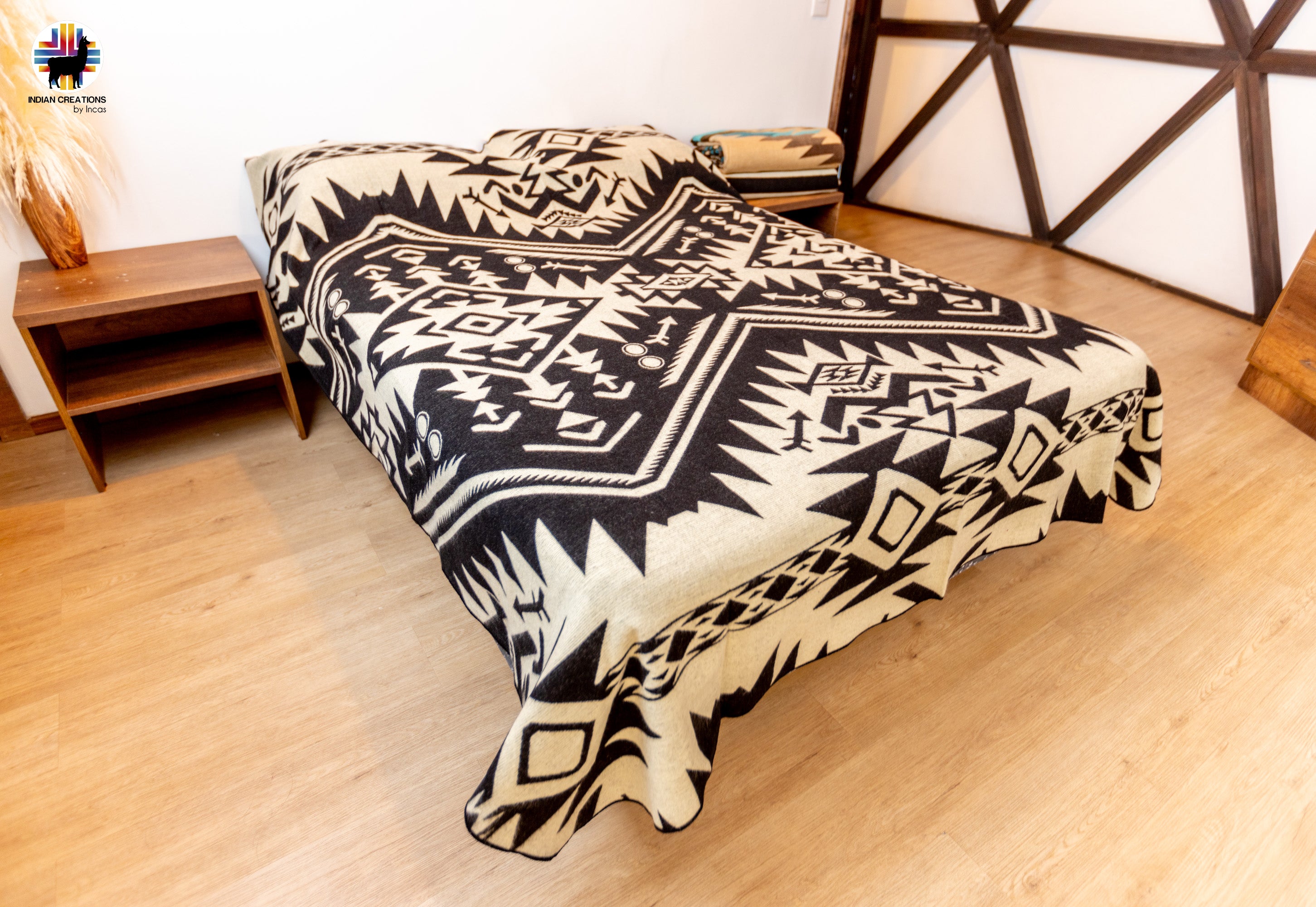 KING SIZE and Heavy-Duty Alpaca Blanket (Black Raven)