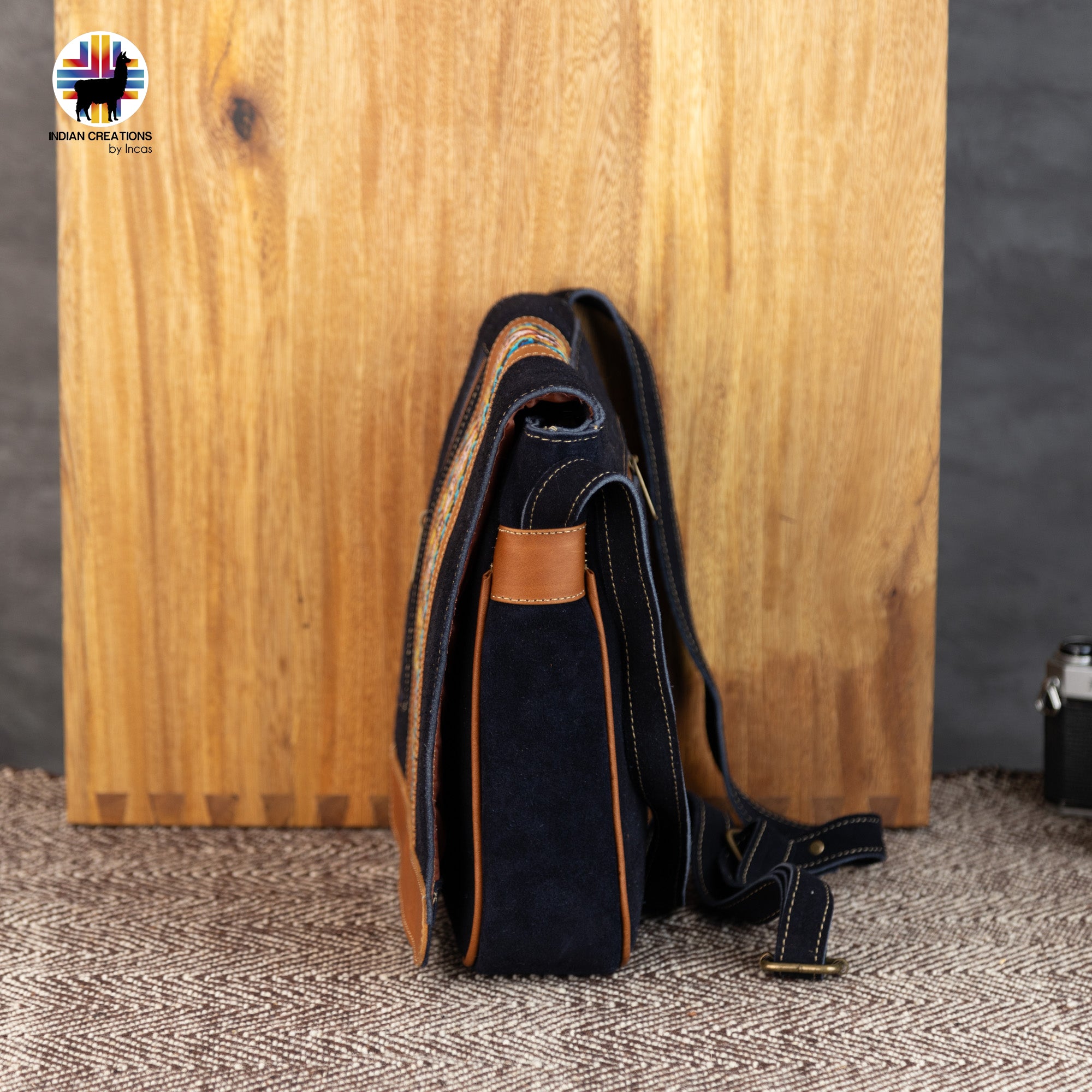 Suede Leather Cross-body Purse. Handcrafted by Indigenous Hands. Chic Purse. Hippie & Bohemian Style. FREE SHIPPING! Gift Ideas