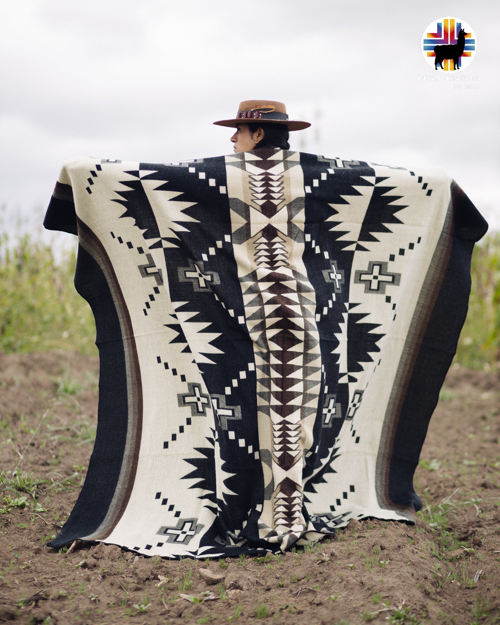 KING SIZE and Heavy-Duty Alpaca Blanket (Brown Holzstapel)