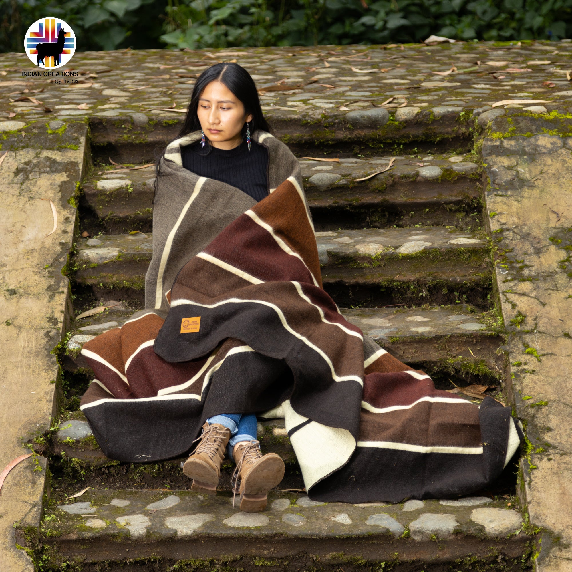 Cattleya Angereri Handmade Alpaca Wool Blanket. Queen Size.
