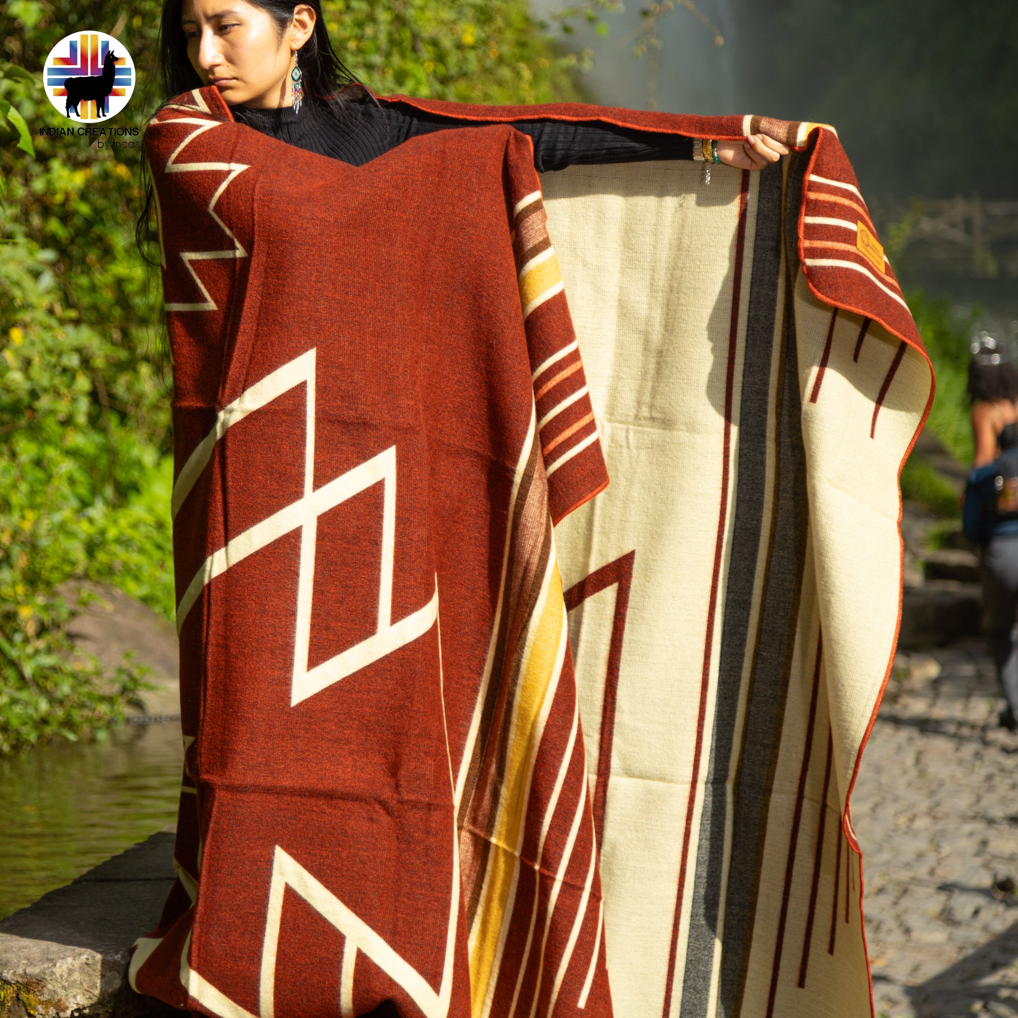 Tithonia Handmade Alpaca Wool Blanket. Queen Size