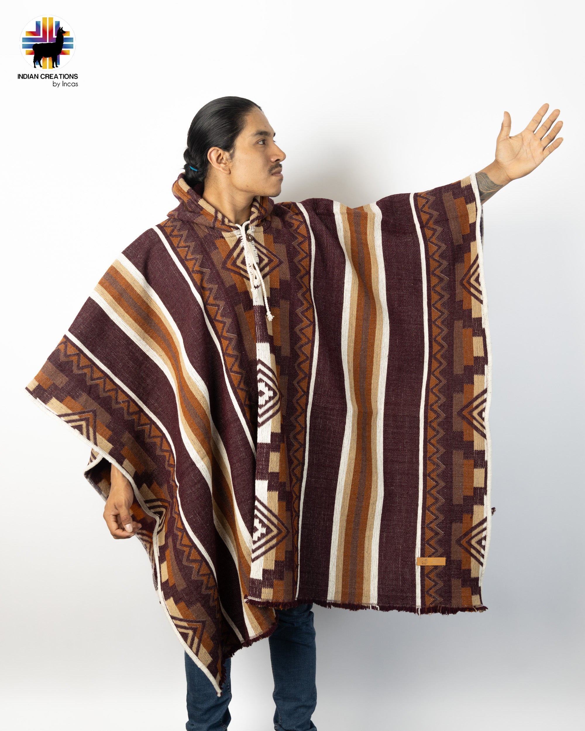 Cosmos atrosanguineus Luxurious Sheep Wool Poncho