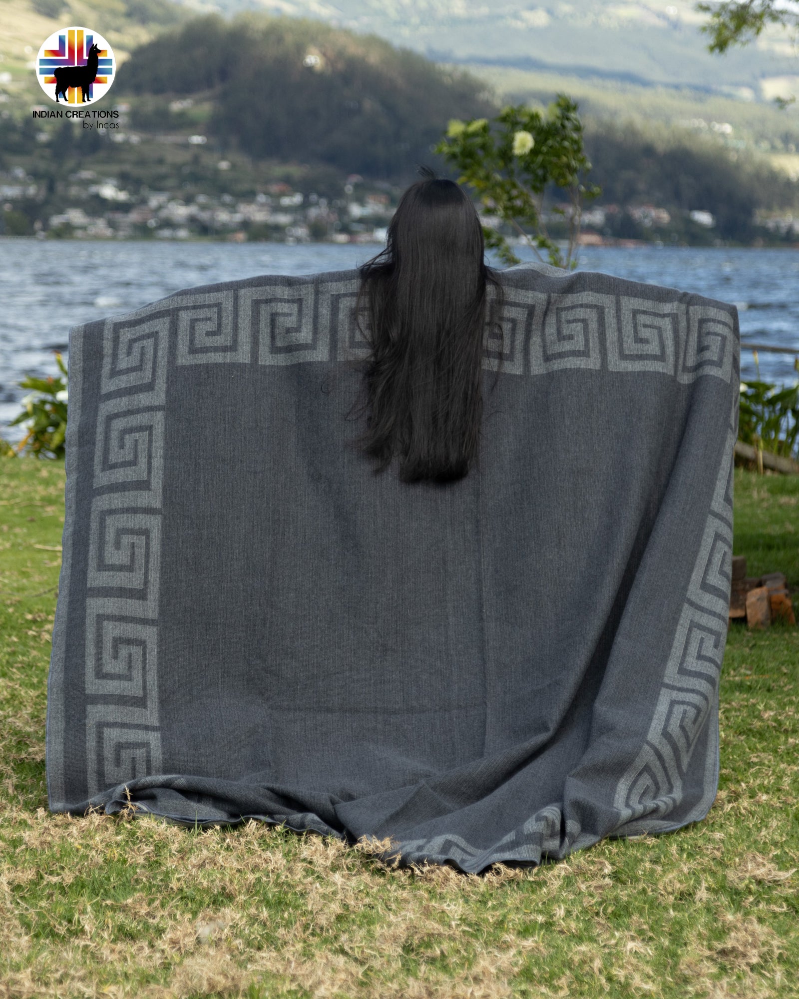 KING SIZE Alpaca Blanket (Silver Spring)