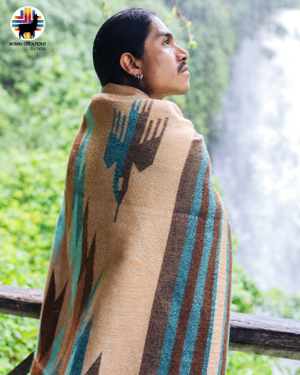 KING SIZE and Heavy-Duty Alpaca Blanket (Mountain Range)