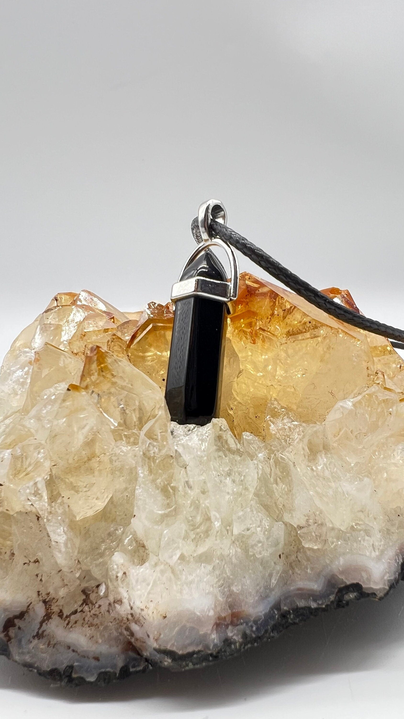 Crystal Pendulum Necklace. Chakra Pendant. Wire Wrapped Gemstone Pendant Necklace. Boho spiritual. FREE SHIPPING! Gift Ideas!