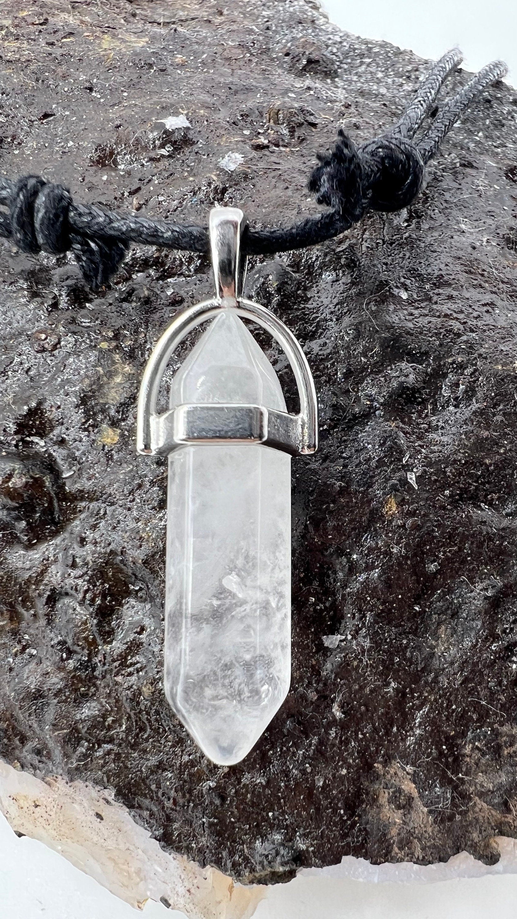 Crystal Pendulum Necklace. Chakra Pendant. Wire Wrapped Gemstone Pendant Necklace. Boho spiritual. FREE SHIPPING!