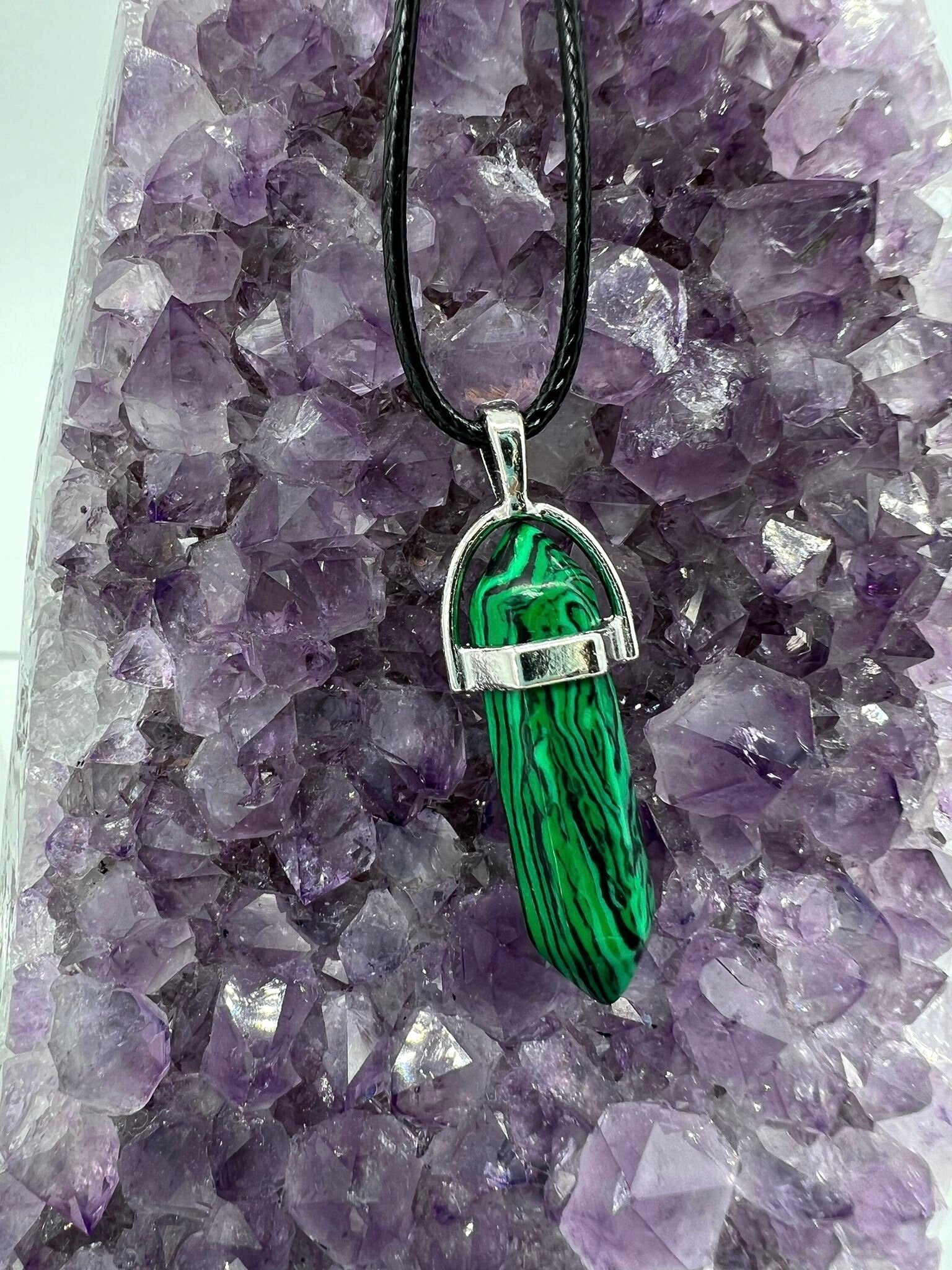 Crystal Pendulum Necklace. Chakra Pendant. Wire Wrapped Gemstone Pendant Necklace. Boho spiritual. FREE SHIPPING!