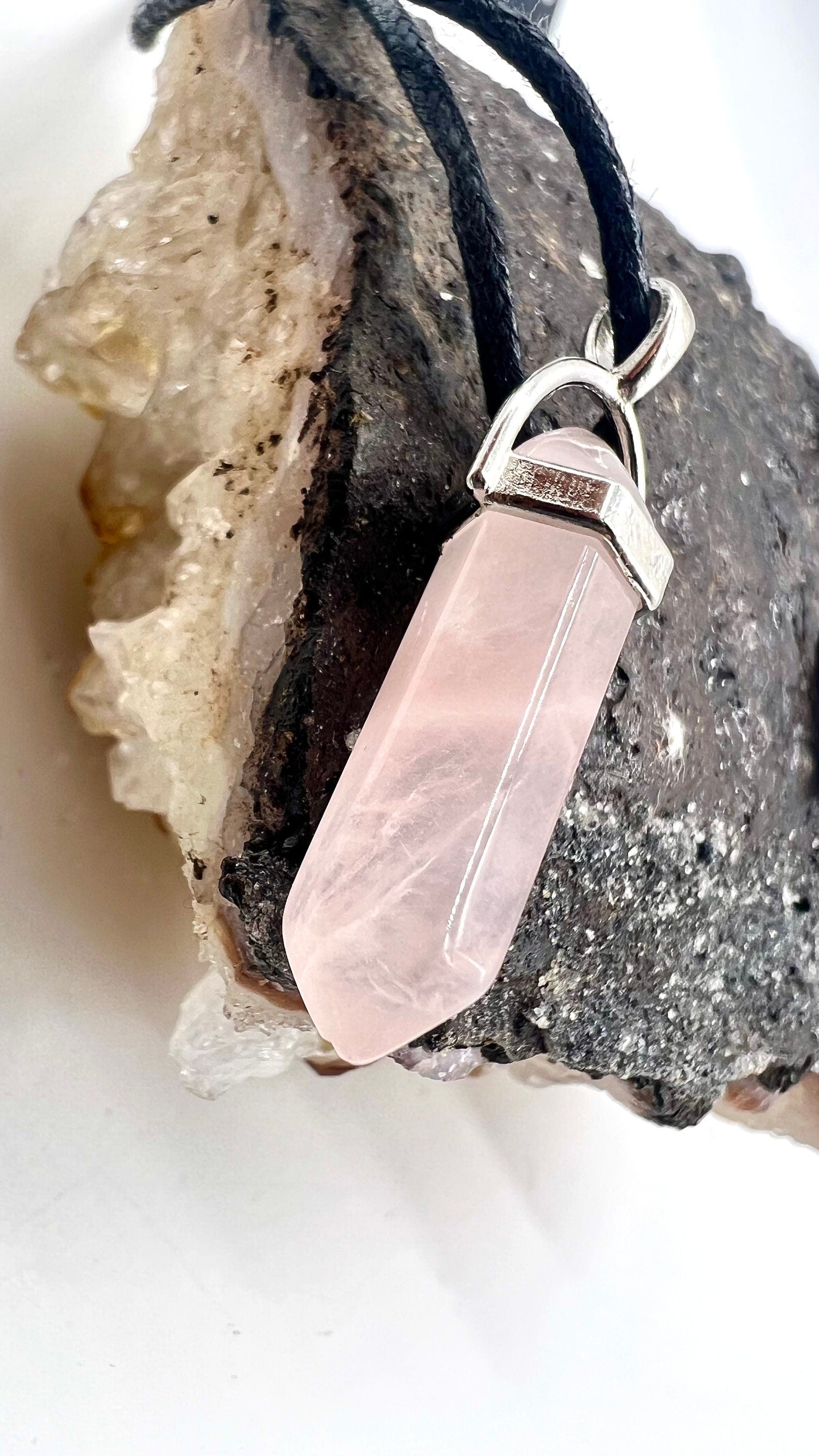 Crystal Pendulum Necklace. Chakra Pendant. Wire Wrapped Gemstone Pendant Necklace. Boho spiritual. FREE SHIPPING!