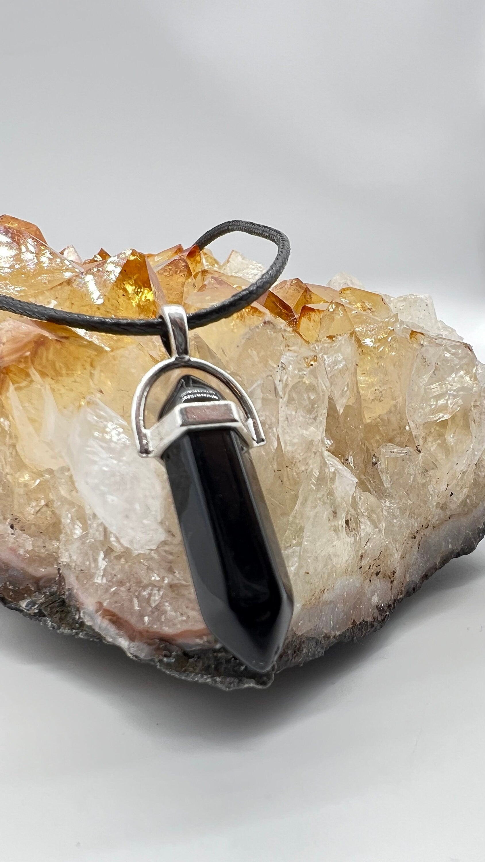 Crystal Pendulum Necklace. Chakra Pendant. Wire Wrapped Gemstone Pendant Necklace. Boho spiritual. FREE SHIPPING! Gift Ideas!