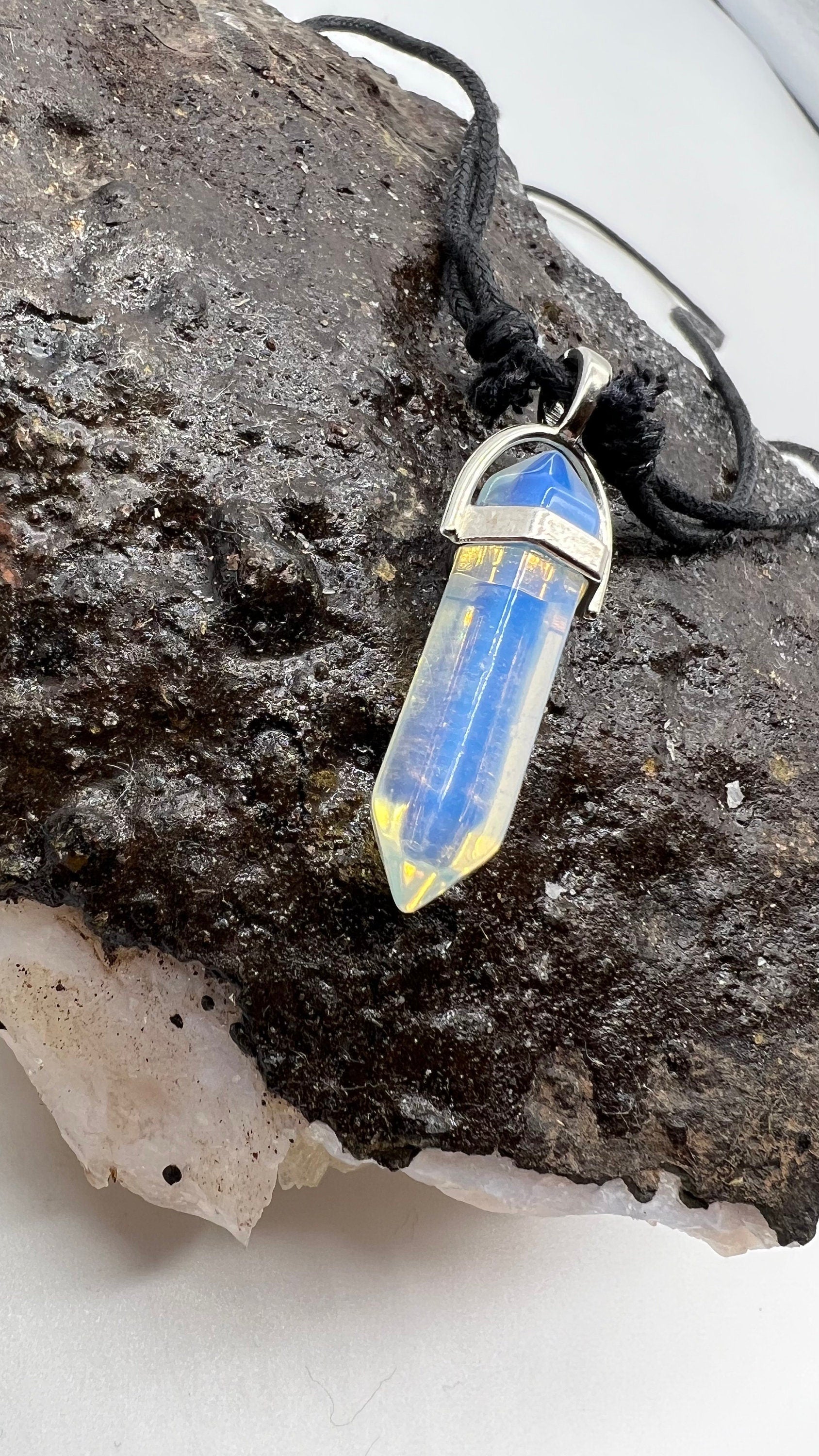 Crystal Pendulum Necklace. Chakra Pendant. Wire Wrapped Gemstone Pendant Necklace. Boho spiritual. FREE SHIPPING! San Valentine Gift Ideas