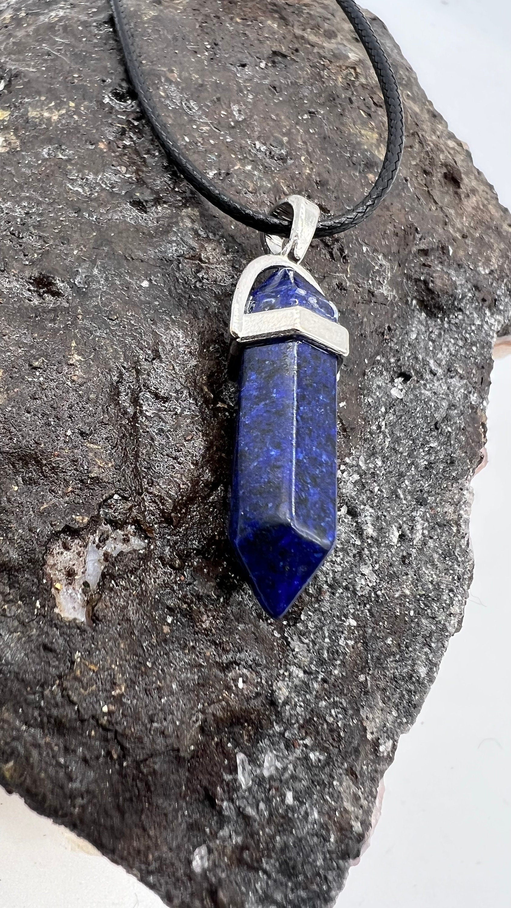 Crystal Pendulum Necklace. Chakra Pendant. Wire Wrapped Gemstone Pendant Necklace. Boho spiritual. FREE SHIPPING!