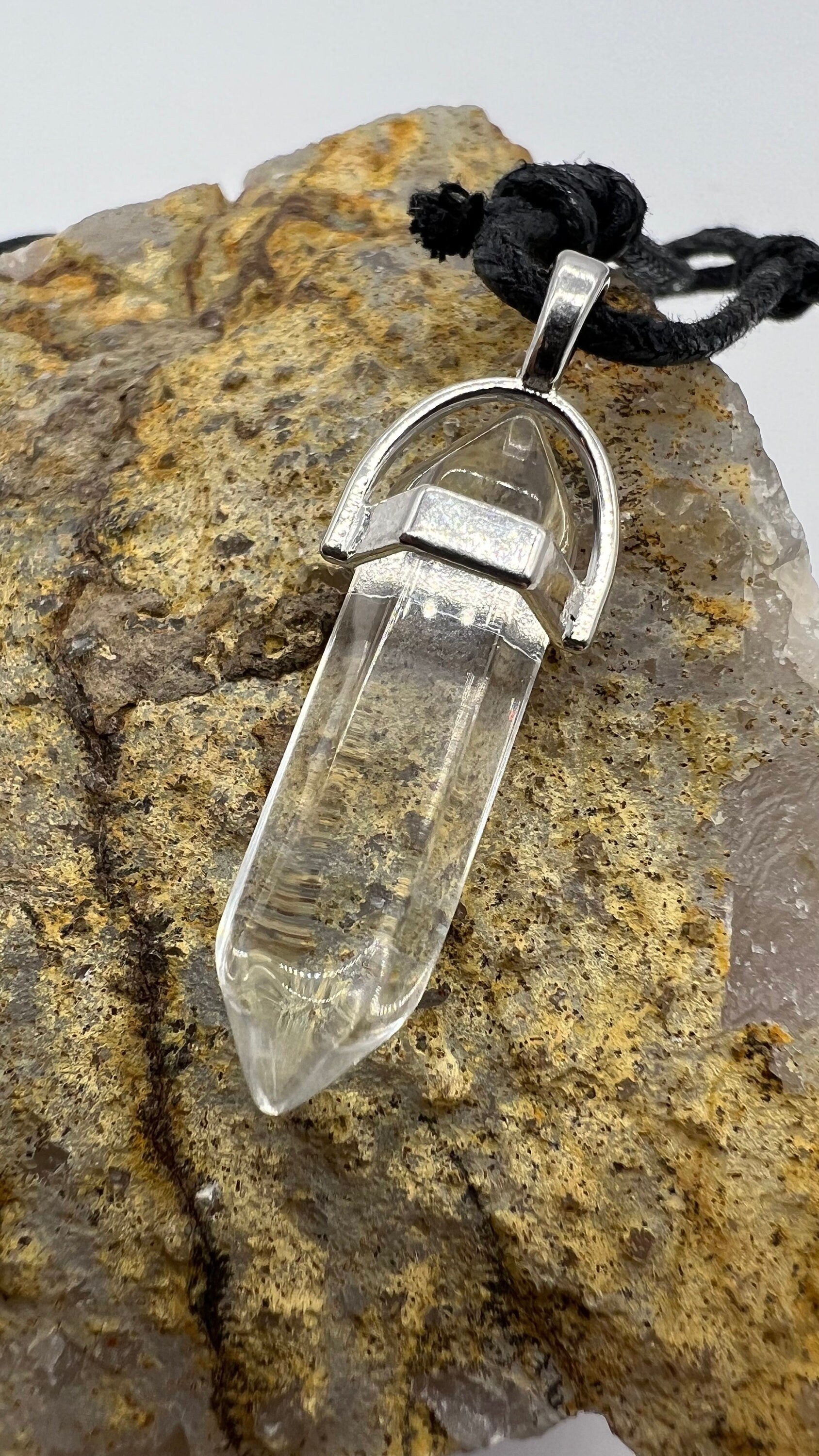 Crystal Pendulum Necklace. Chakra Pendant. Wire Wrapped Gemstone Pendant Necklace. Boho spiritual. FREE SHIPPING!