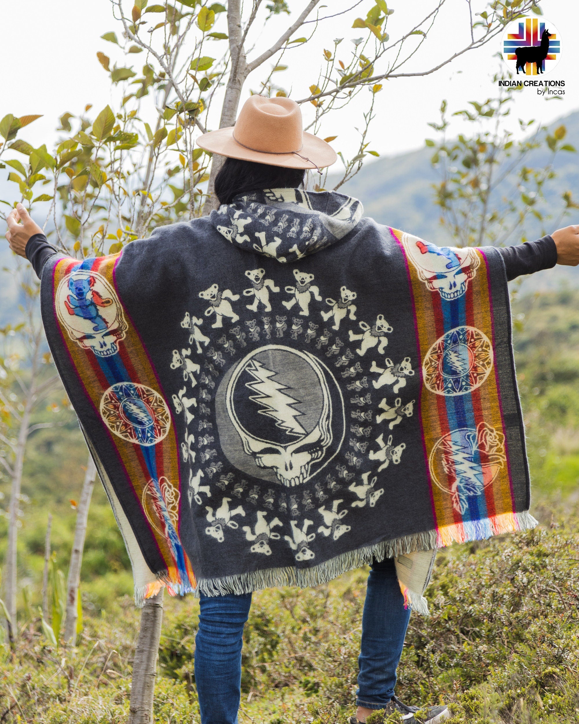 Beautiful Alpaca Wool Poncho. ( Pshyco Grey Bear) Handcrafted by Indigenous Hands! Machine Washable. Unisex. FREE SHIPPING! Gift Ideas