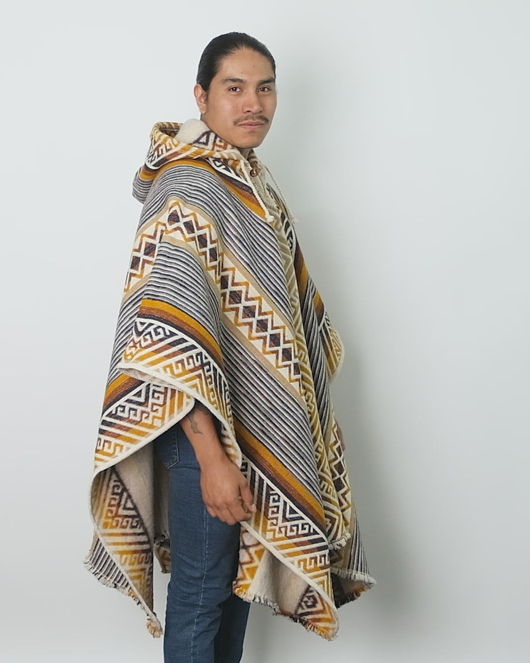 Solidago Virgaurea Luxurious Sheep Wool Poncho