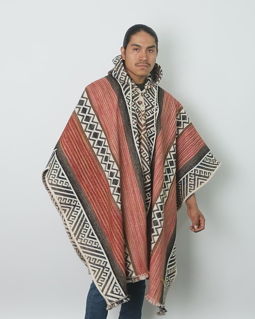 Sky Yarrow Luxurious Sheep Wool Poncho